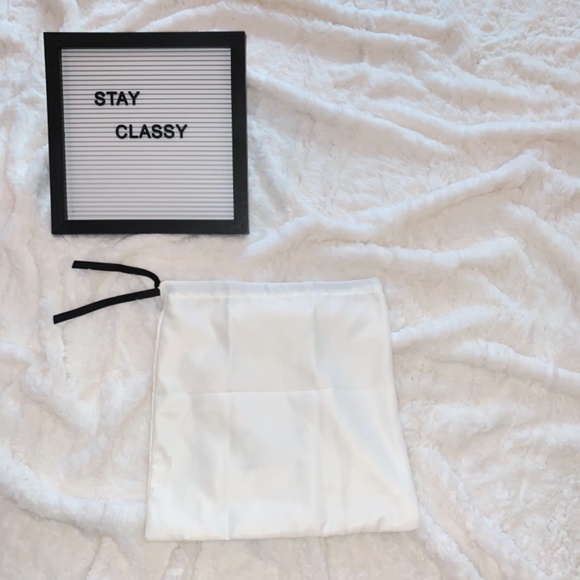 GUCCI - Silk dust bag - Picture 3 of 3